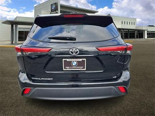 2022 Toyota Highlander LE