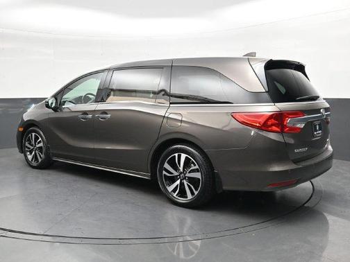 Modern Steel Metallic 2020 Honda Odyssey Elite