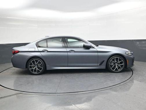 2021 BMW 530 i