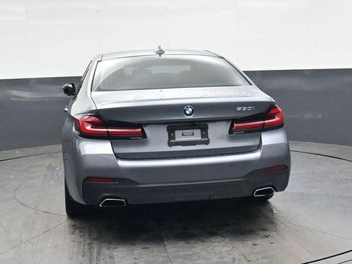 2021 BMW 530 i