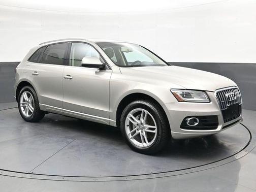 Cuvee Silver Metallic 2014 Audi Q5 2.0T Premium Plus