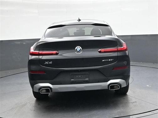2025 BMW X4 xDrive30i