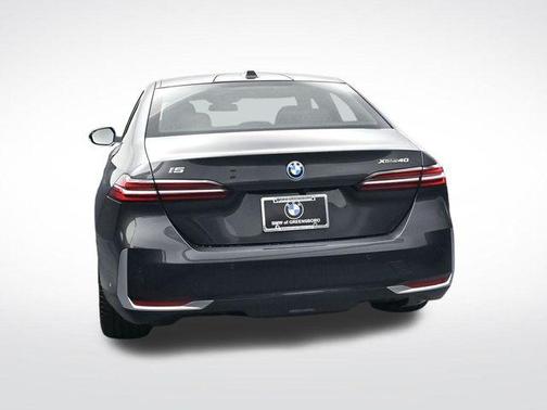 2026 BMW i5 xDrive40