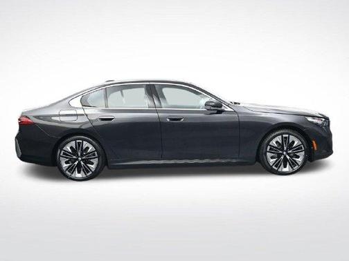 Dark Graphite Metallic 2026 BMW i5 xDrive40