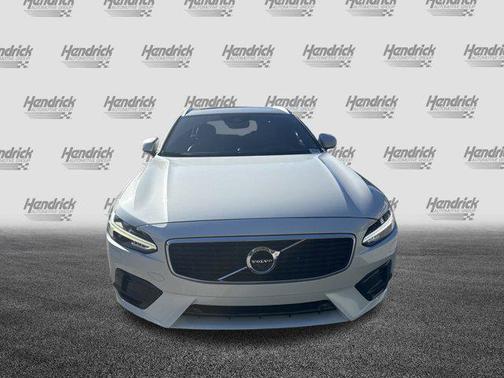 2018 Volvo V90 T6 R-Design