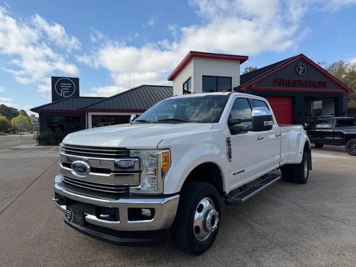 White Platinum Metallic Tri-Coat 2017 Ford F-350 Platinum Truck