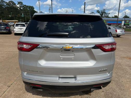 Silver Ice Metallic 2020 Chevrolet Traverse High Country
