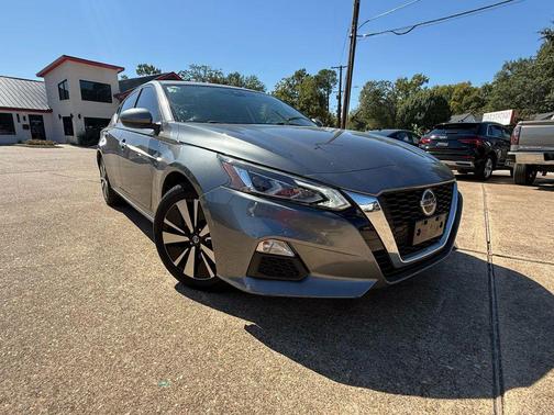 2021 Nissan Altima 2.5 SV