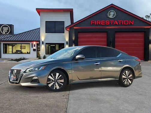 2021 Nissan Altima 2.5 SV