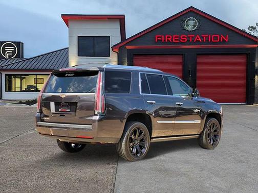 2017 Cadillac Escalade Platinum