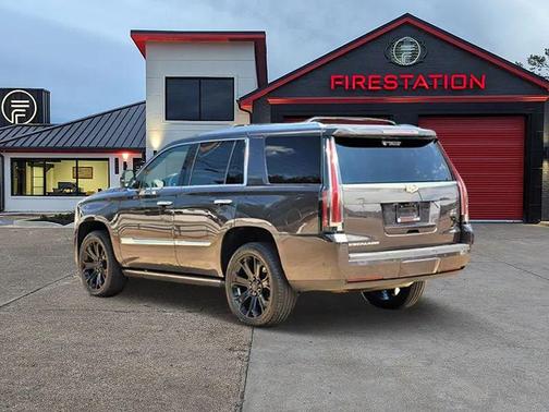 2017 Cadillac Escalade Platinum