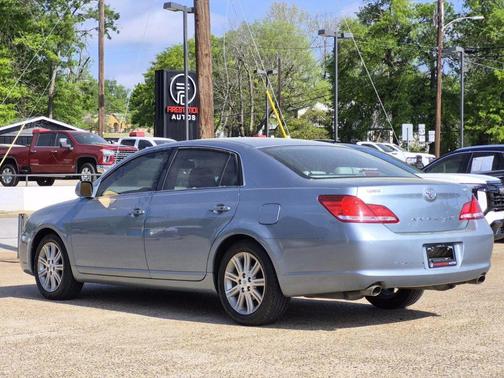 Blue 2006 Toyota Avalon XL
