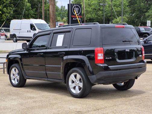 Black Clearcoat 2016 Jeep Patriot Sport