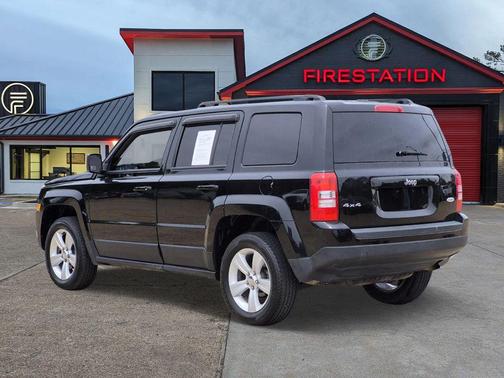 Black Clearcoat 2016 Jeep Patriot Sport
