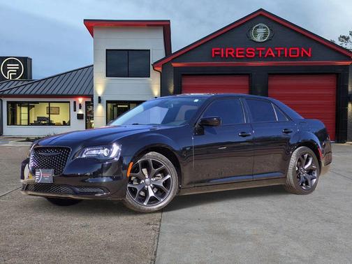 2020 Chrysler 300 Touring