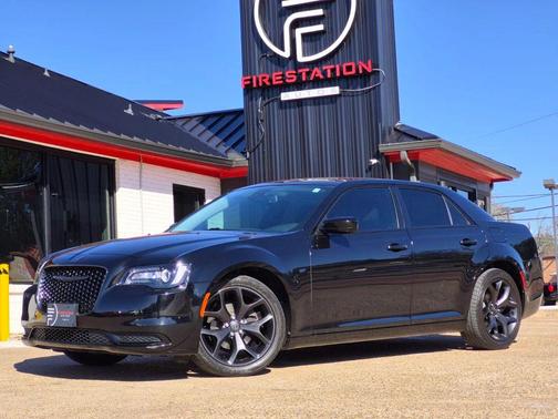 2020 Chrysler 300 Touring