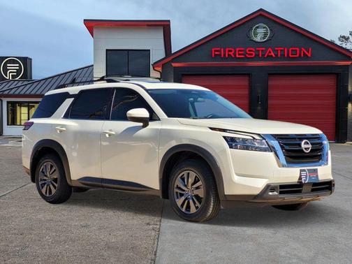 2022 Nissan Pathfinder SV 2WD