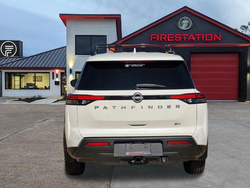 2022 Nissan Pathfinder SV 2WD
