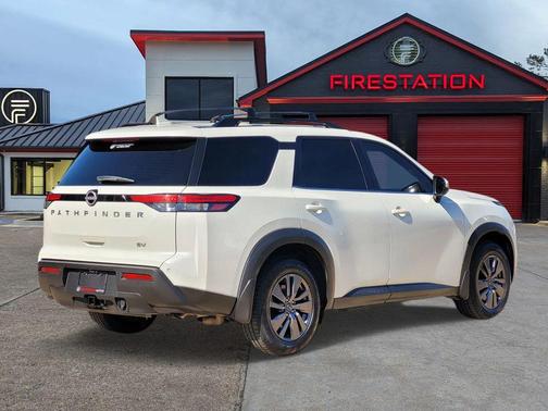 2022 Nissan Pathfinder SV 2WD