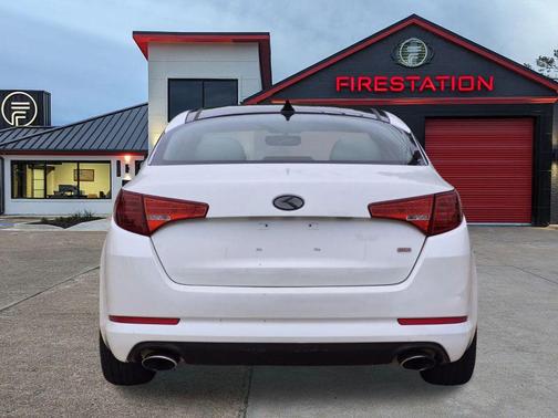 Snow White Pearl 2011 Kia Optima EX