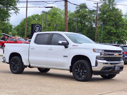 Summit White 2021 Chevrolet Silverado 1500 LT