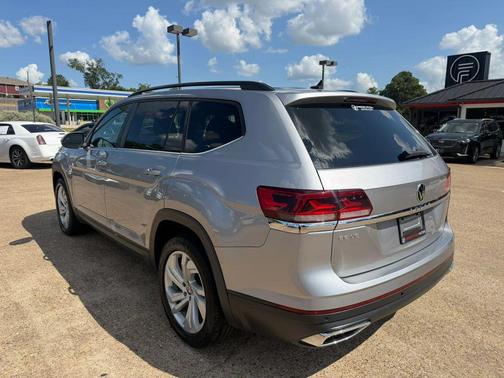 Pyrite Silver Metallic 2021 Volkswagen Atlas SE w/Tech Pkg (2021.5) Sport Utility 4D