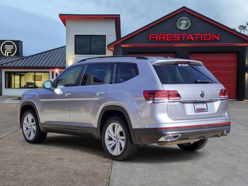 Pyrite Silver Metallic 2021 Volkswagen Atlas SE w/Tech Pkg (2021.5) Sport Utility 4D