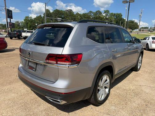Pyrite Silver Metallic 2021 Volkswagen Atlas SE w/Tech Pkg (2021.5) Sport Utility 4D