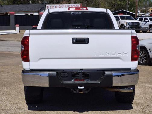 2014 Toyota Tundra SR5