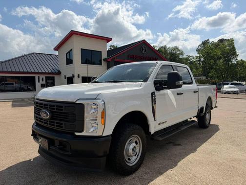 Oxford White 2023 Ford F-250 XL