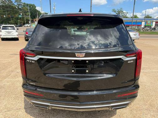 Stellar Black Metallic 2022 Cadillac XT6 Premium Luxury AWD