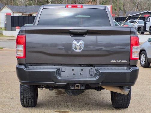 2022 RAM 2500 Tradesman Crew Cab 4x4 6'4' Box