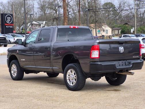 2022 RAM 2500 Tradesman Crew Cab 4x4 6'4' Box
