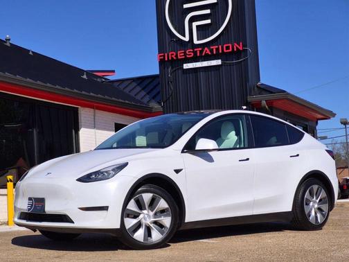 2021 Tesla Model Y Standard Range Rear-Wheel Drive
