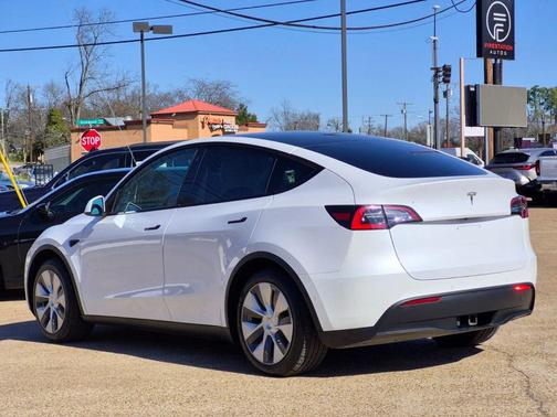 2021 Tesla Model Y Standard Range Rear-Wheel Drive