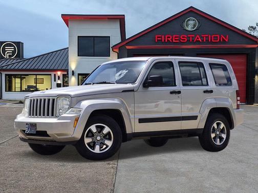 Bright Silver Metallic Clearcoat 2009 Jeep Liberty Sport