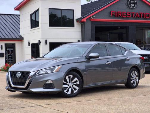 Gun Metallic 2021 Nissan Altima S FWD