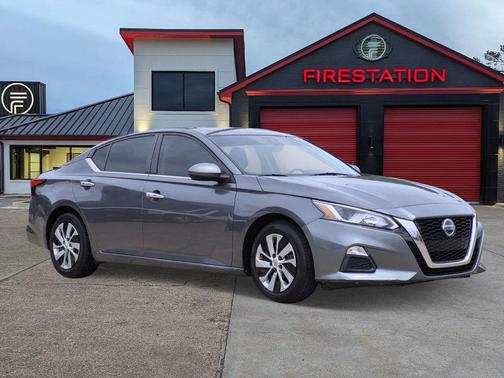 Gun Metallic 2021 Nissan Altima S FWD