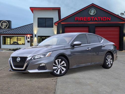 Gun Metallic 2021 Nissan Altima S FWD