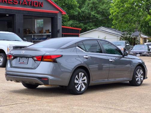 Gun Metallic 2021 Nissan Altima S FWD