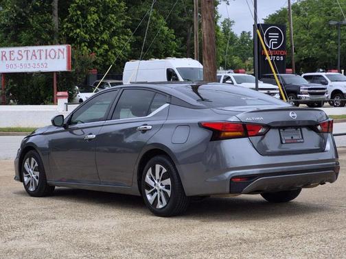 Gun Metallic 2021 Nissan Altima S FWD