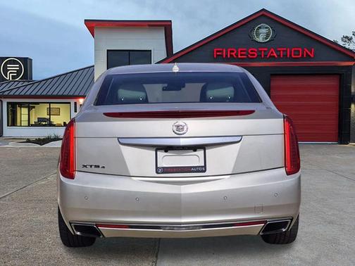 White Diamond Tricoat 2014 Cadillac XTS Premium