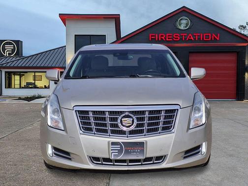 White Diamond Tricoat 2014 Cadillac XTS Premium