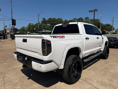 Super White 2019 Toyota Tundra SR5