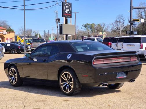 2014 Dodge Challenger SXT
