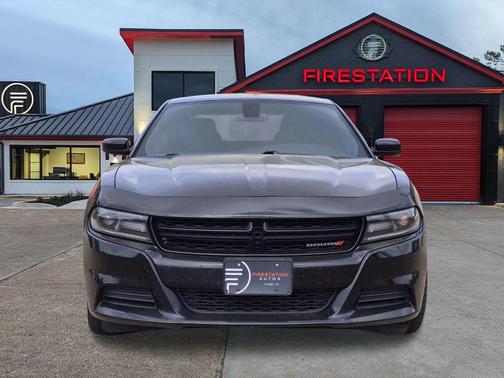 Pitch Black Clearcoat 2019 Dodge Charger SXT