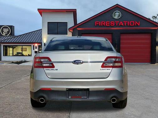 2015 Ford Taurus Limited