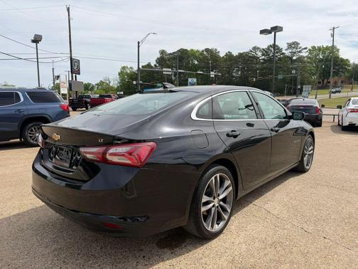 Mosaic Black Metallic 2021 Chevrolet Malibu FWD LT
