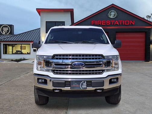 Oxford White 2019 Ford F-150 XLT