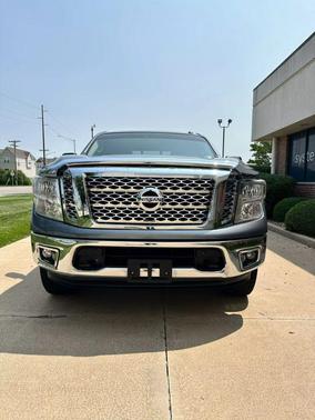 2017 Nissan Titan SV